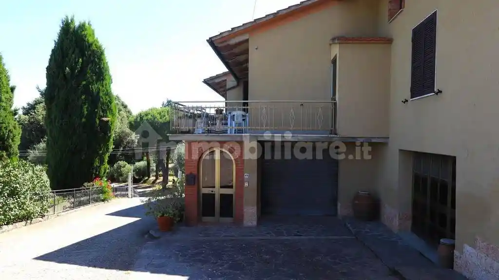 Casa indipendente in vendita a Chiusi