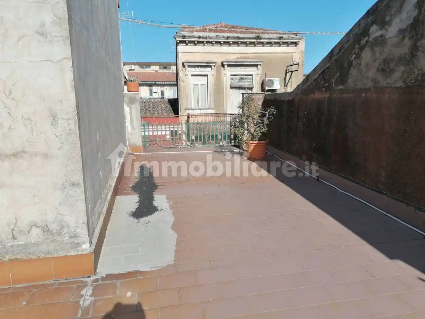 Palazzo - Edificio in vendita a Gravina di Catania