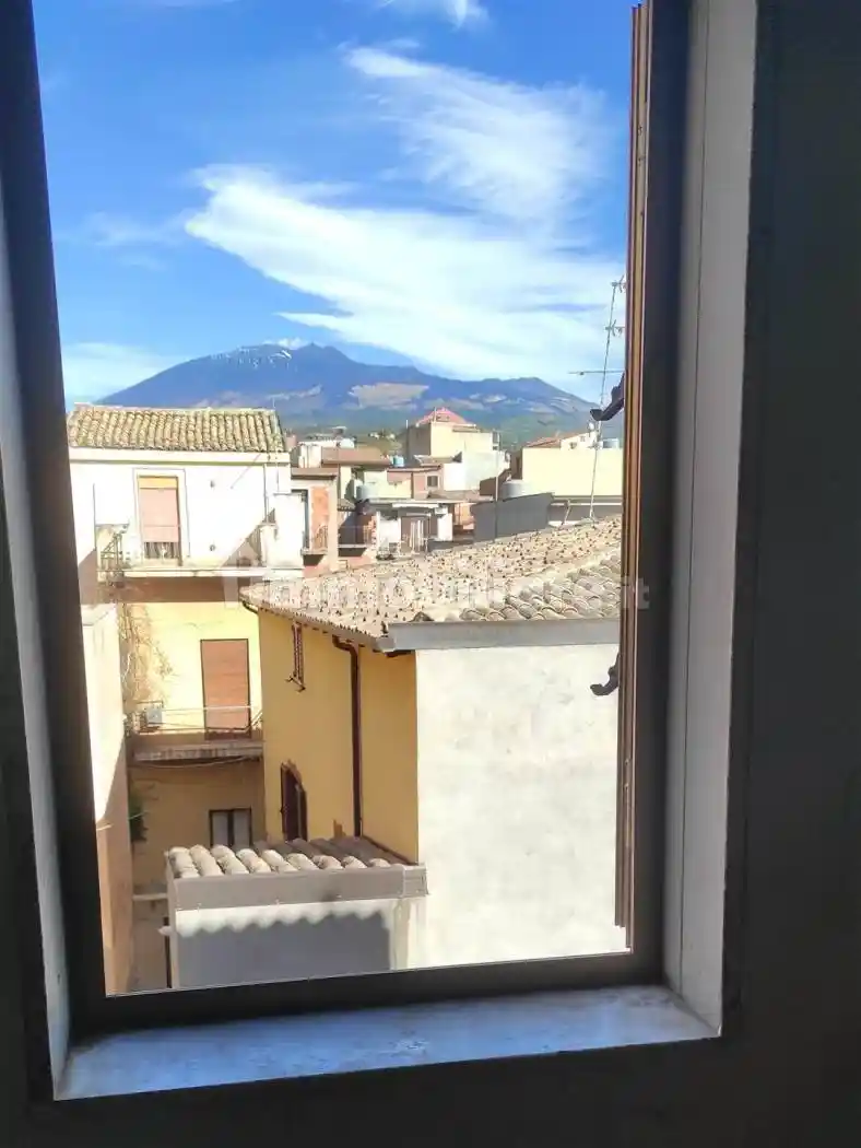 Casa indipendente in vendita a Biancavilla