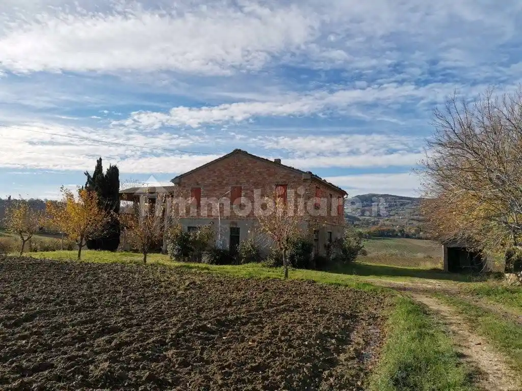 Rustico - Casale in vendita a Cingoli