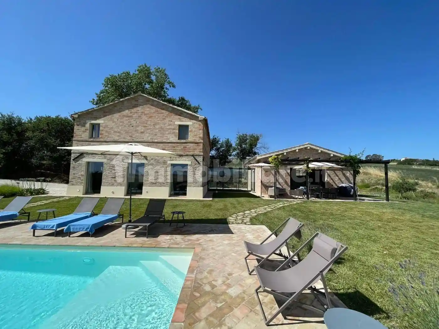 Rustico - Casale in vendita a Cingoli