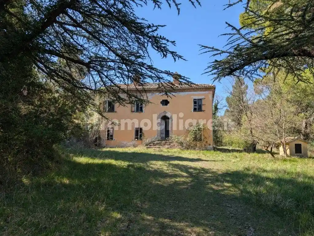 Rustico - Casale in vendita a Cingoli