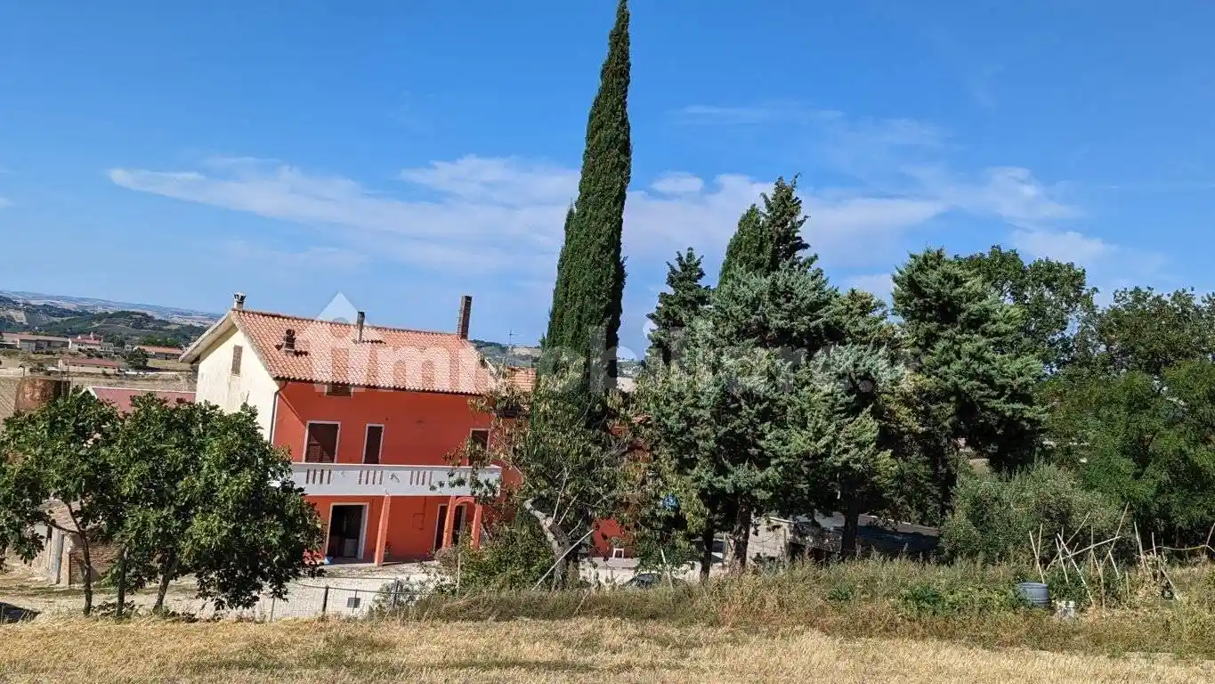 Rustico - Casale in vendita a Cingoli