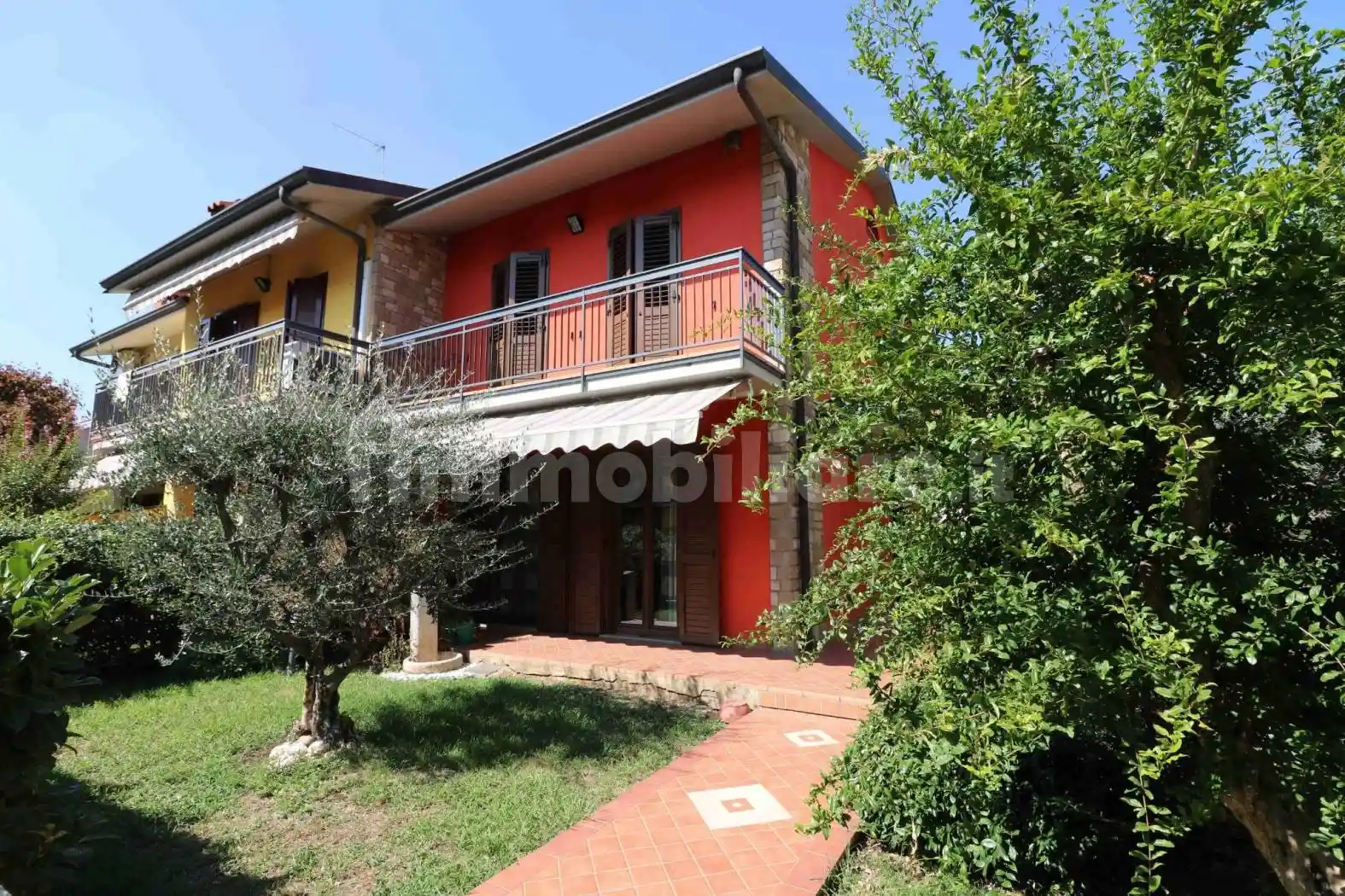Villetta a schiera in vendita a Scanzorosciate