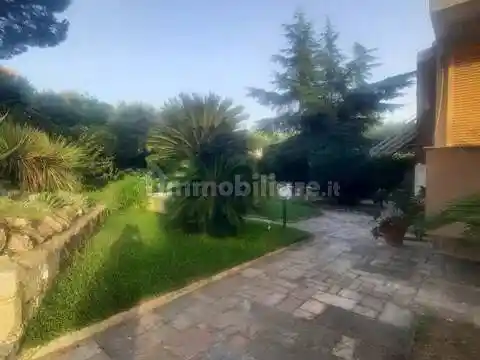 Appartamento in affitto a Pozzuoli