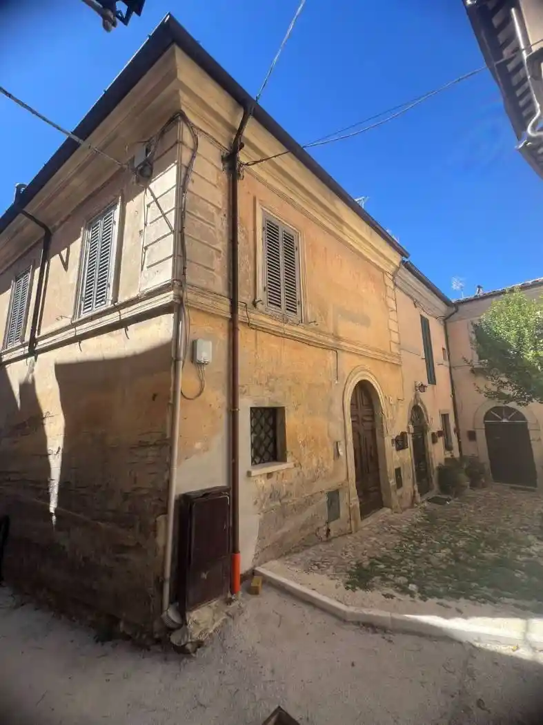 Appartamento in vendita a Fara in Sabina