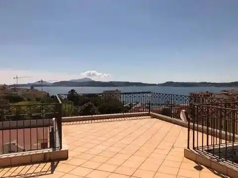 Appartamento in vendita a Pozzuoli