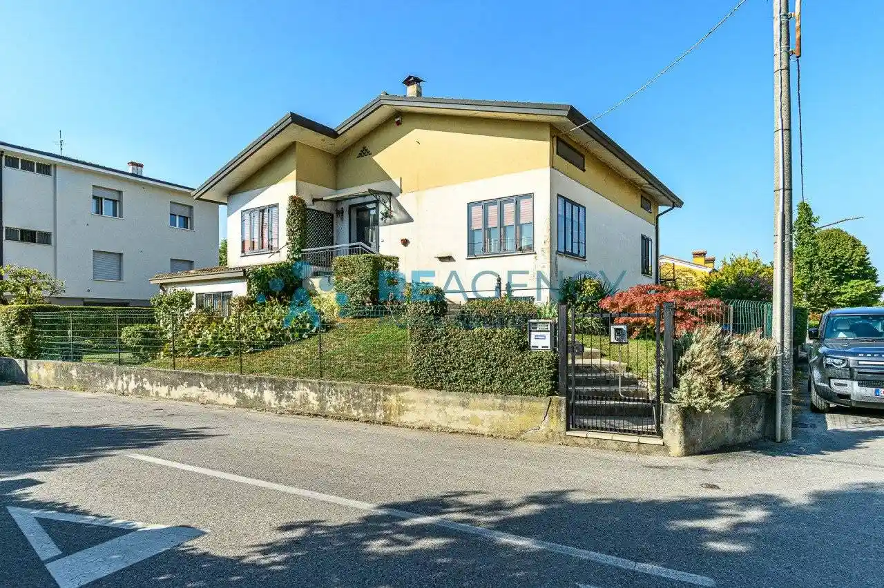 Casa indipendente in vendita a Vicenza