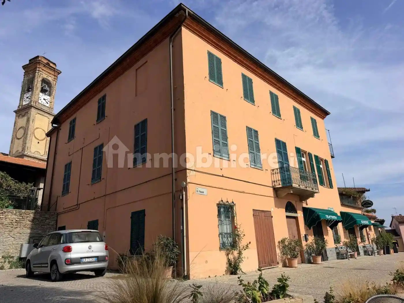 Appartamento in vendita a Serravalle Langhe