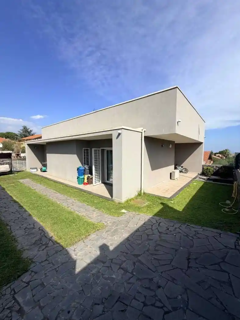 Villa in vendita a Pedara