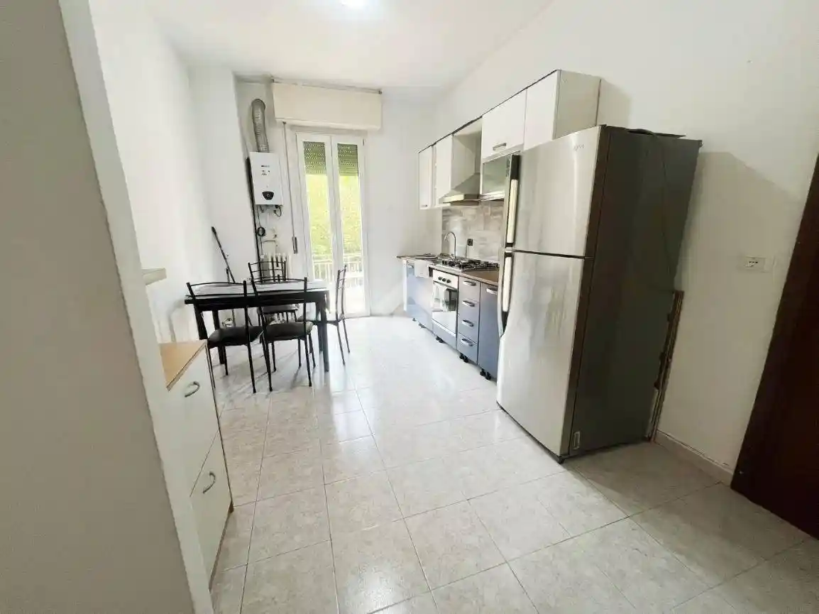 Appartamento in vendita a Locate Varesino