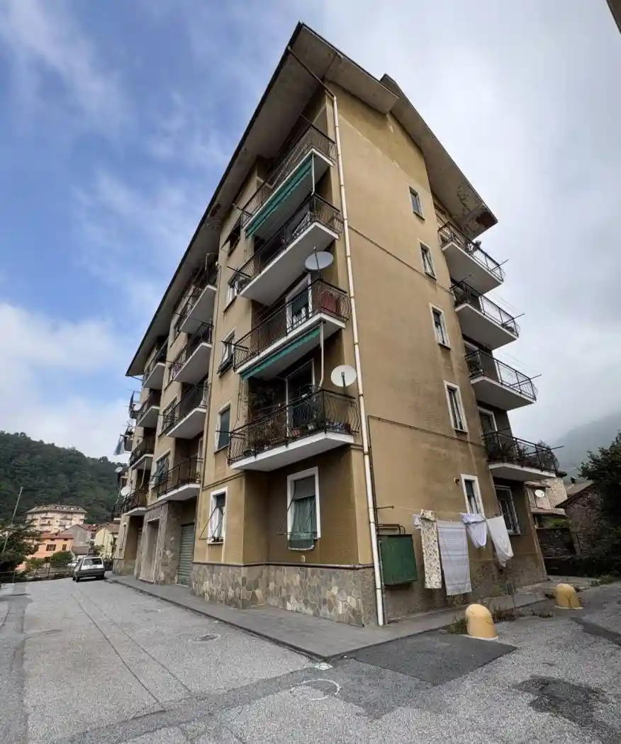 Appartamento in vendita a Isola del Cantone