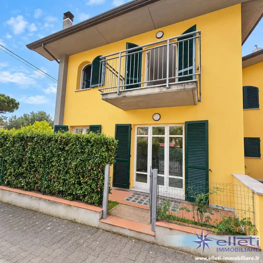 Villetta a schiera in vendita a Massa