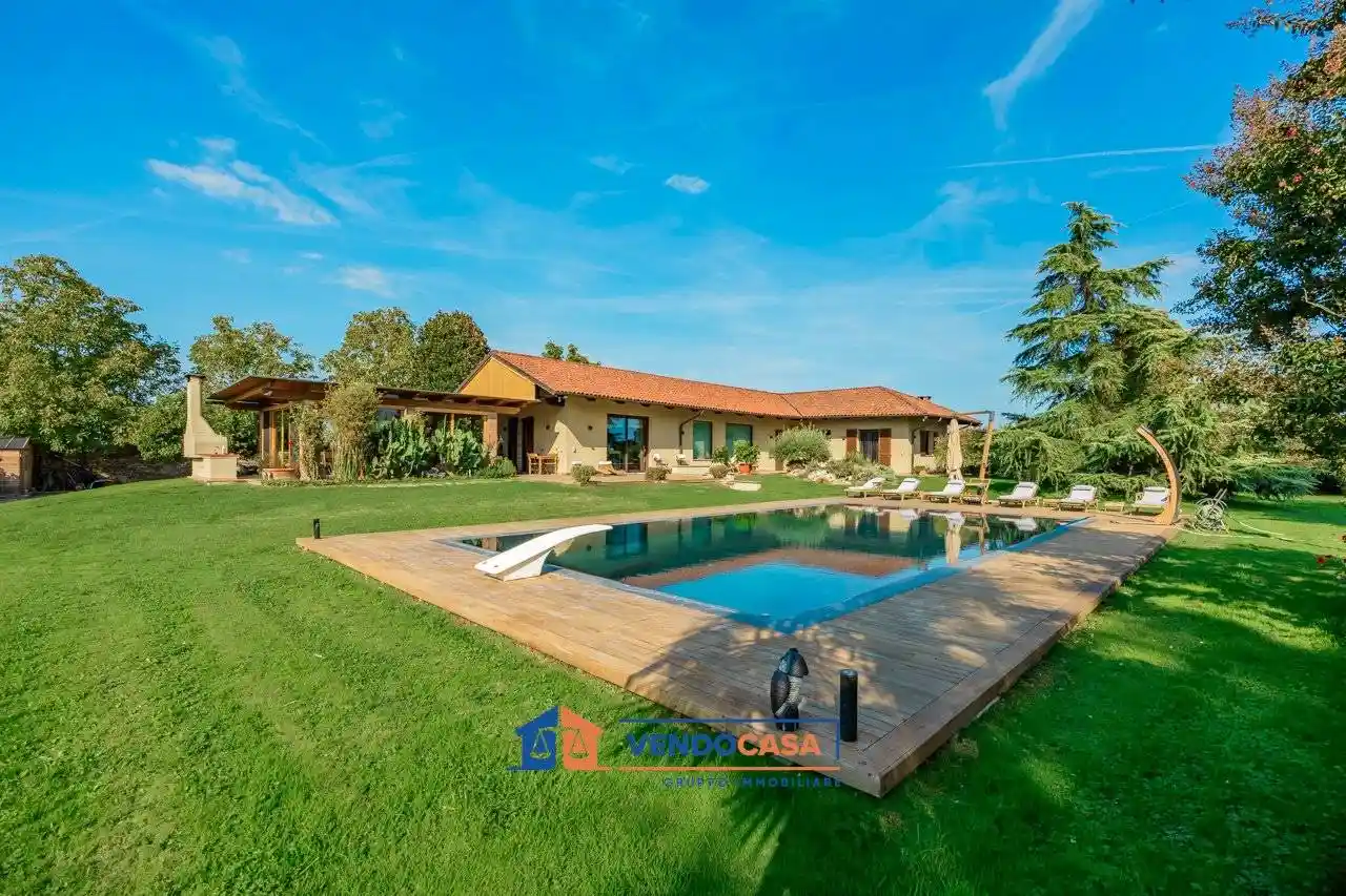 Villa in vendita a Villanova d'Asti