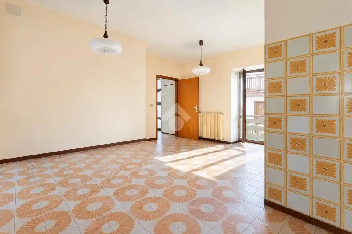 Casa indipendente in vendita a Calceranica al Lago