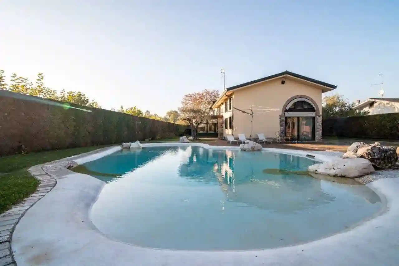 Villa - foto 2