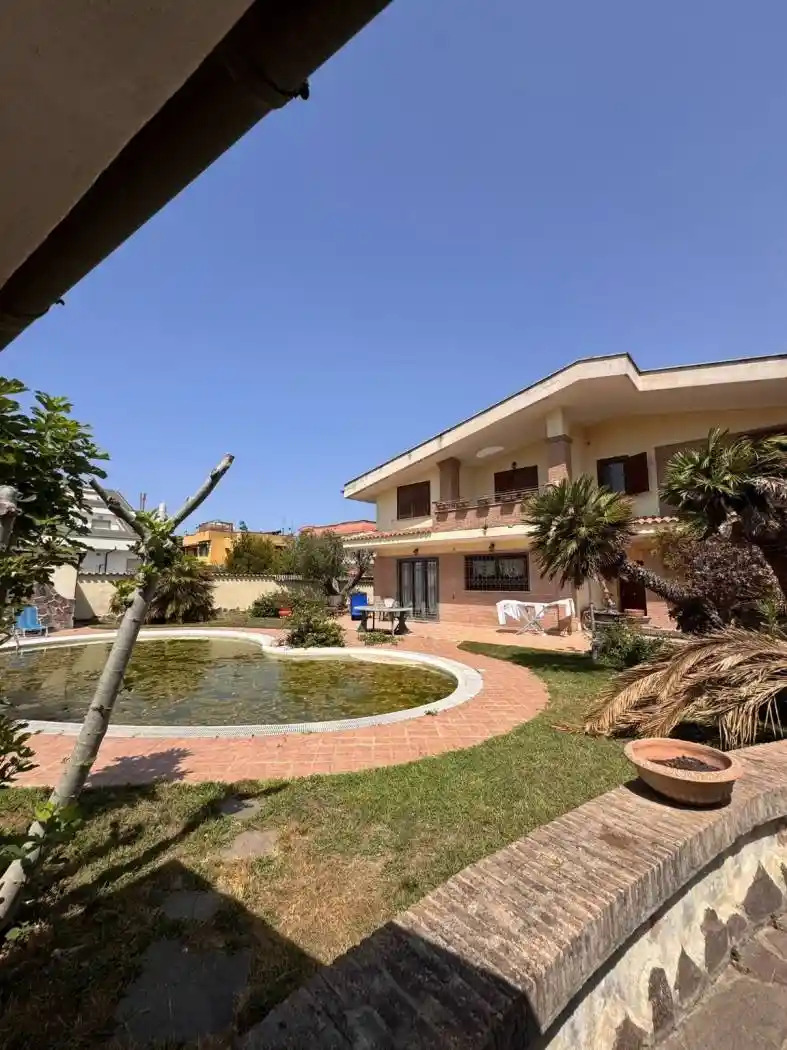 Villa in vendita a Nettuno