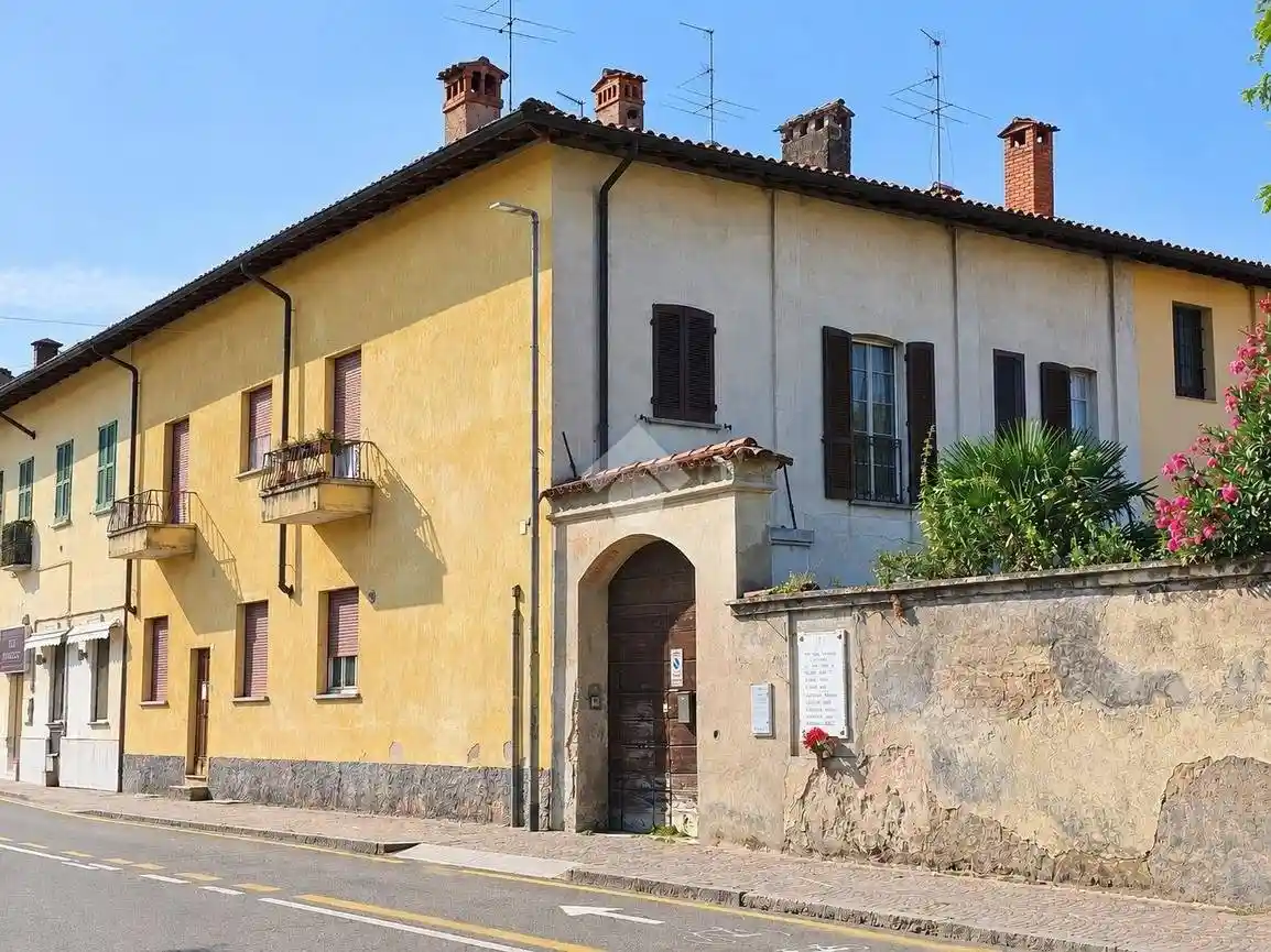Casa indipendente in vendita a Robecco sul Naviglio