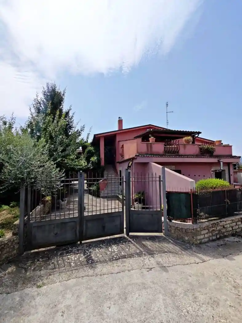 Villa in vendita a Zagarolo