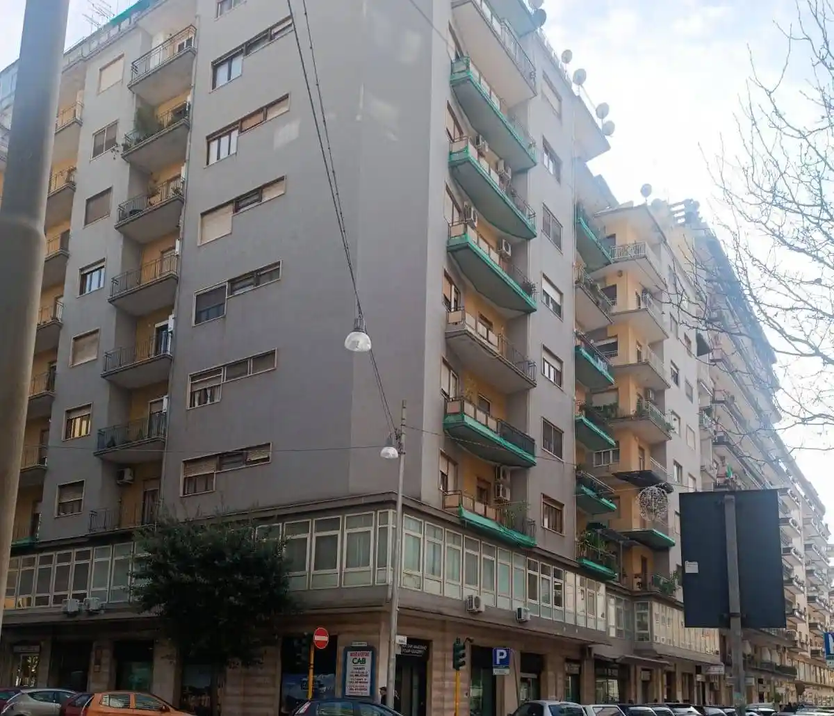 Appartamento in affitto a Taranto