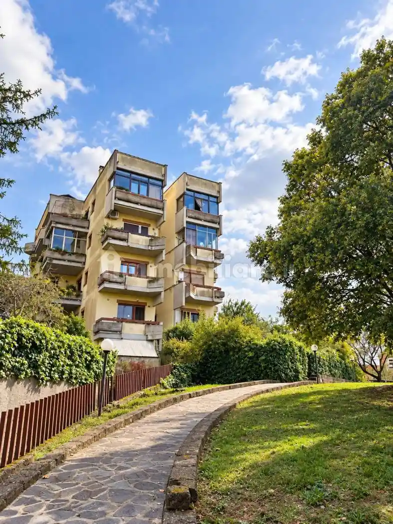Appartamento in vendita a Roma