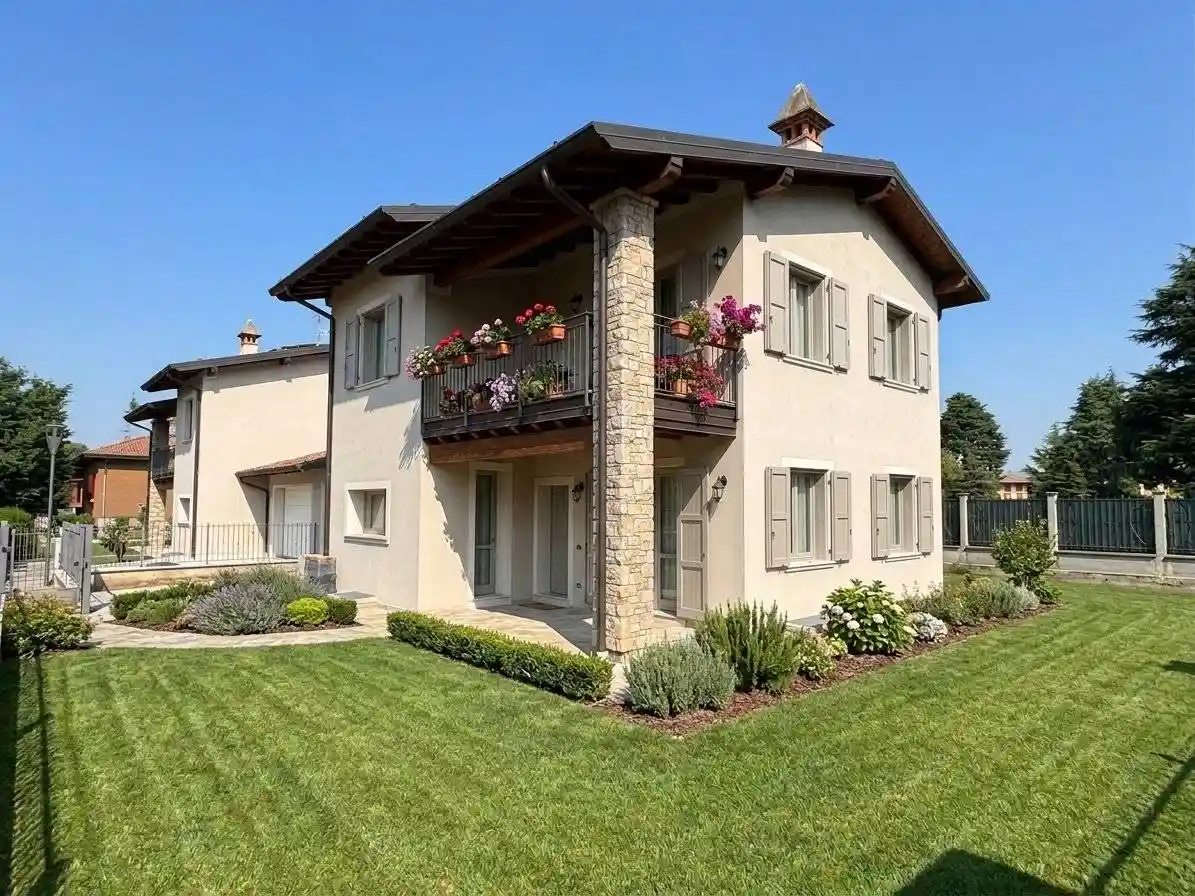 Villa in vendita a Palazzolo sull'Oglio