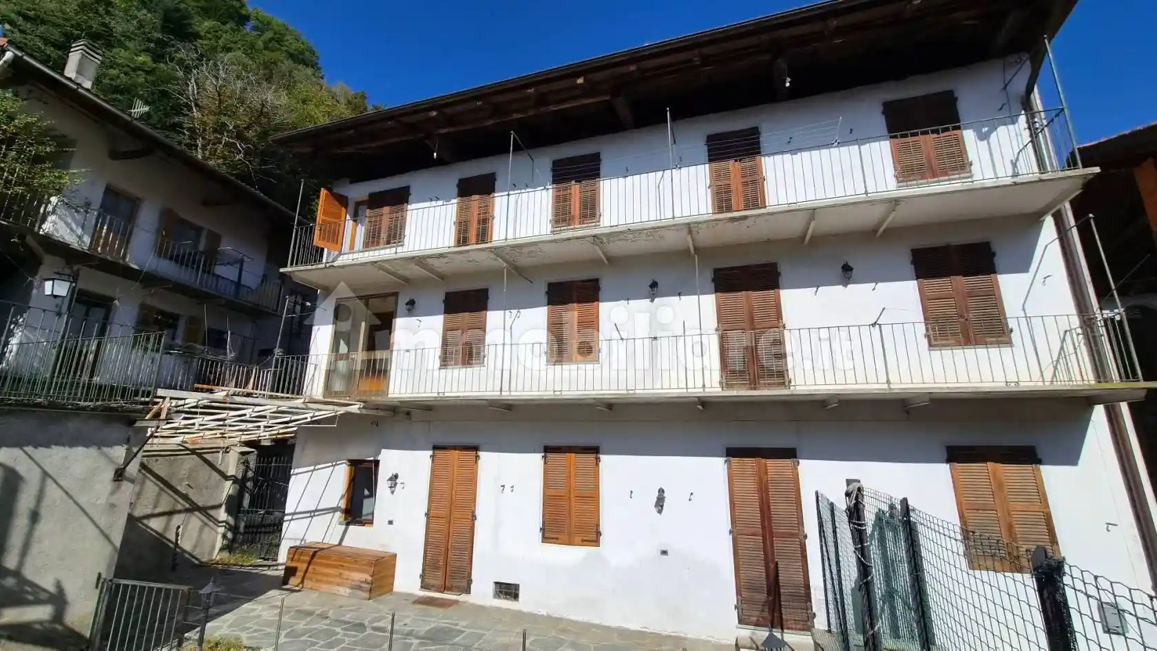 Villa in vendita a Varallo
