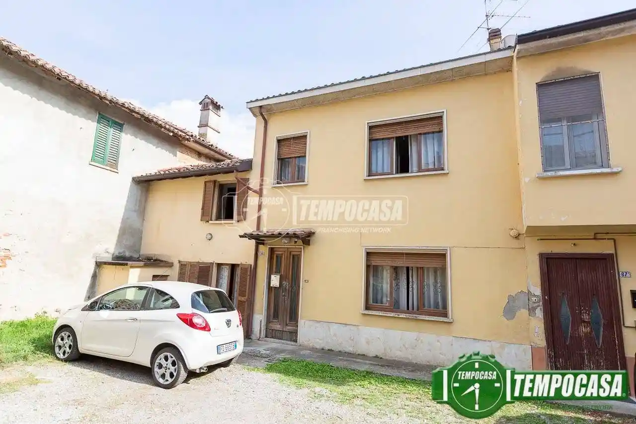 Casa indipendente in vendita a Chignolo Po