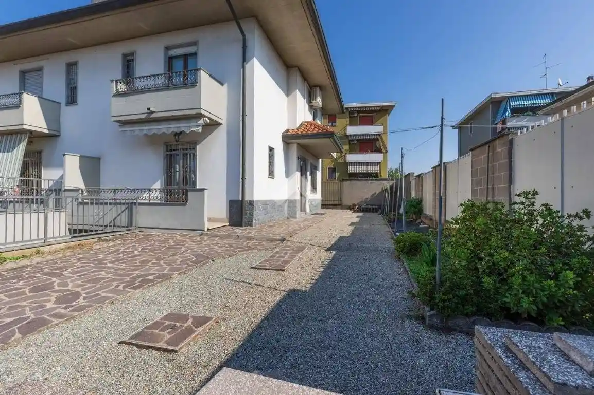 Villa in vendita a Castellanza