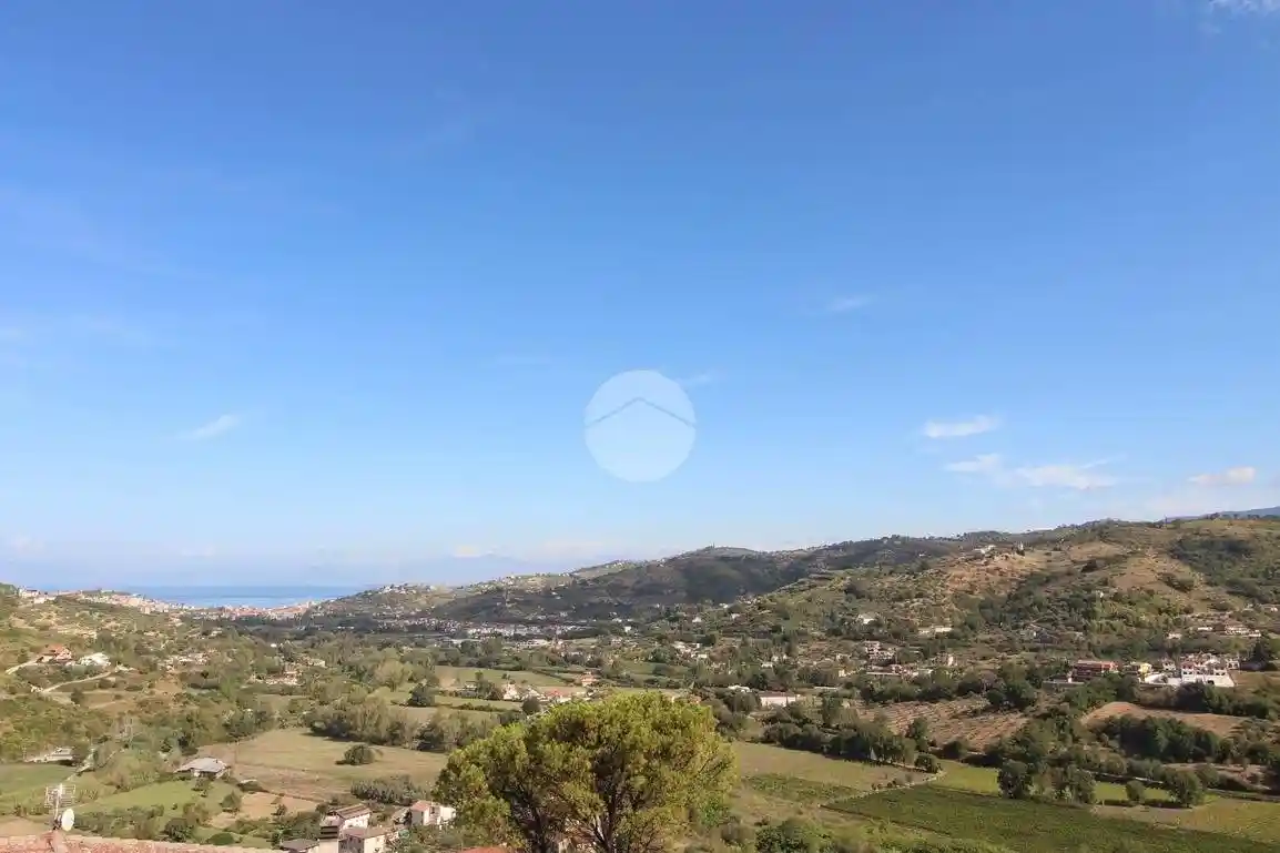 Appartamento in vendita a Laureana Cilento
