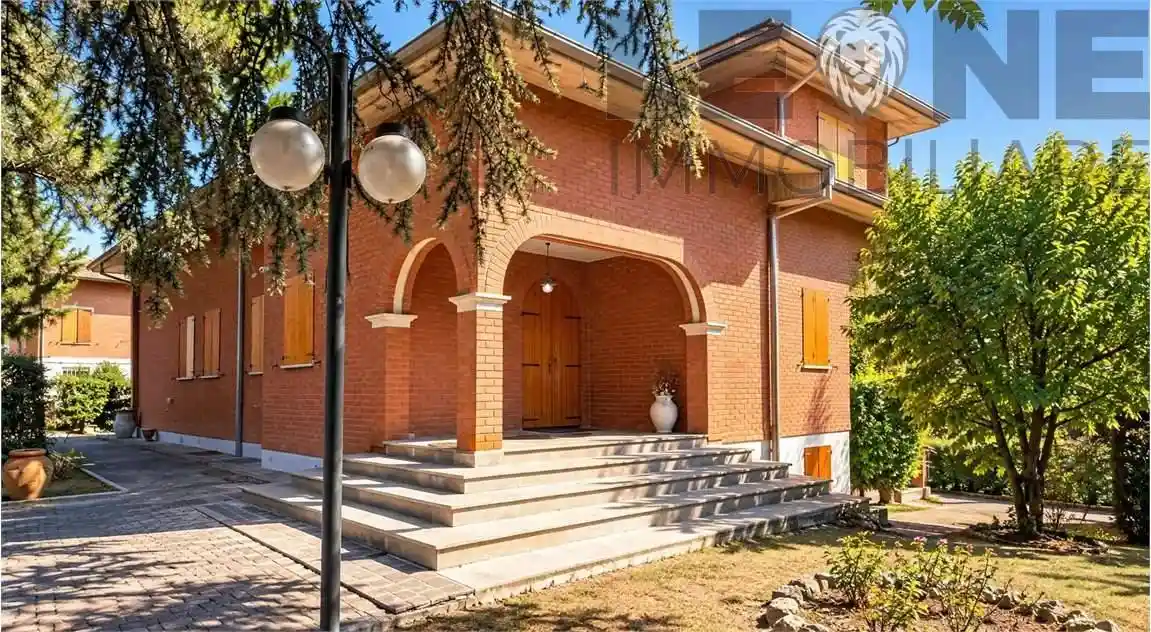 Villa in vendita a Castelvetro di Modena