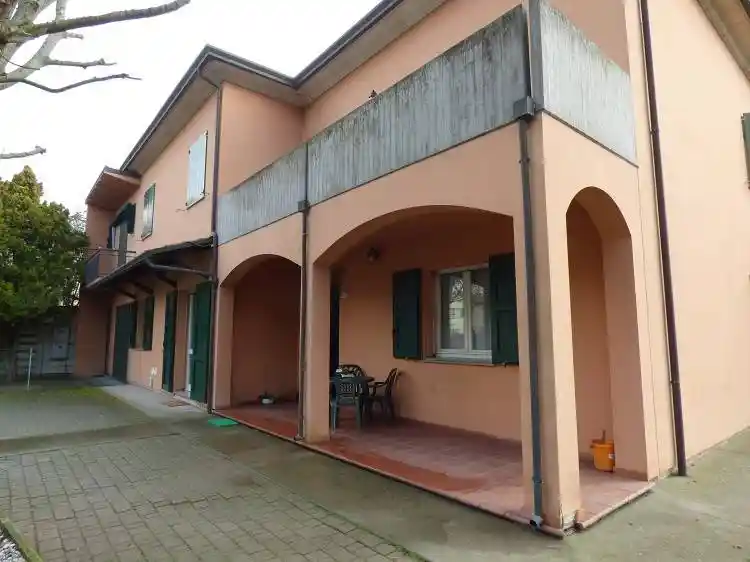 Villa in vendita a Lugo