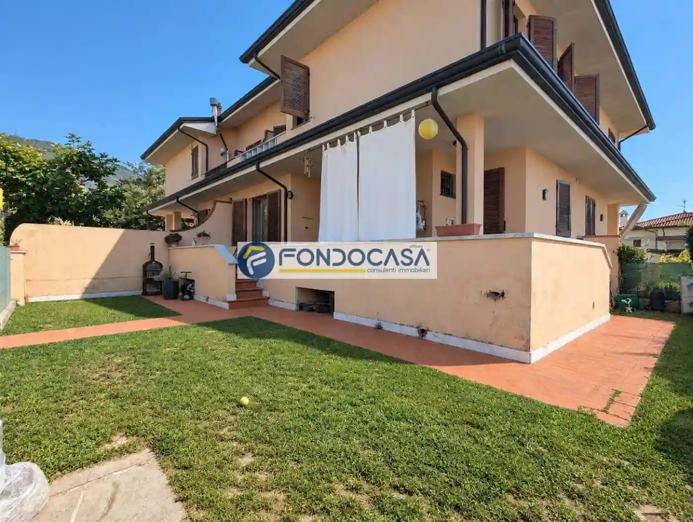 Villa - foto 2