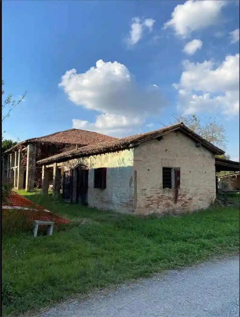 Rustico - Casale in vendita a Modena