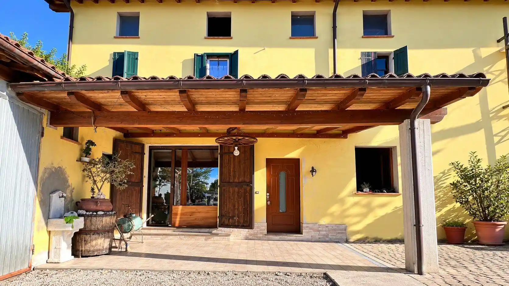 Villa in vendita a Gattatico