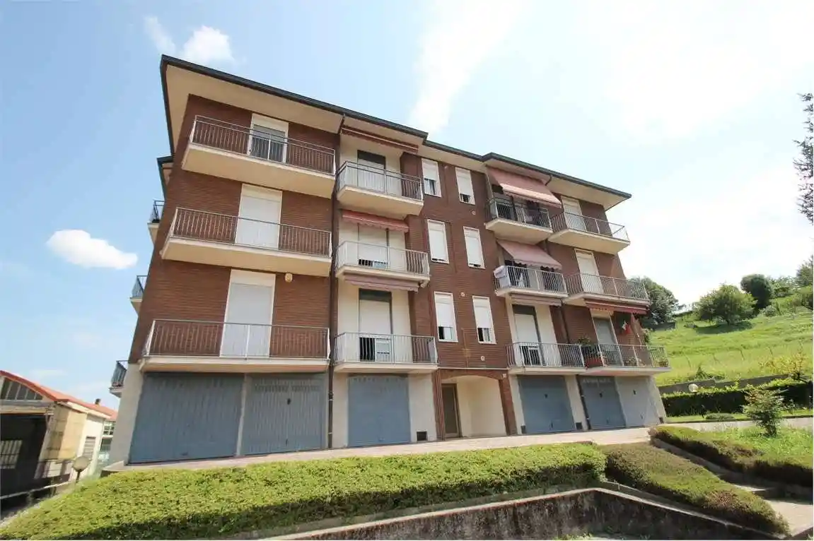 Appartamento in affitto a Nibionno
