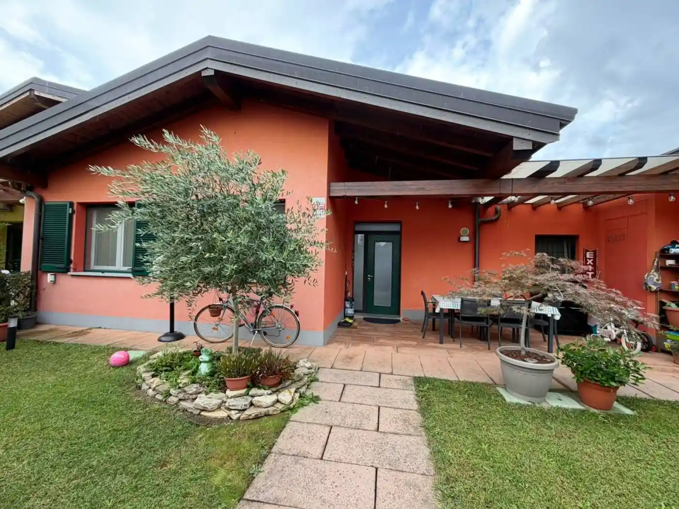Villetta a schiera in vendita a Lomagna