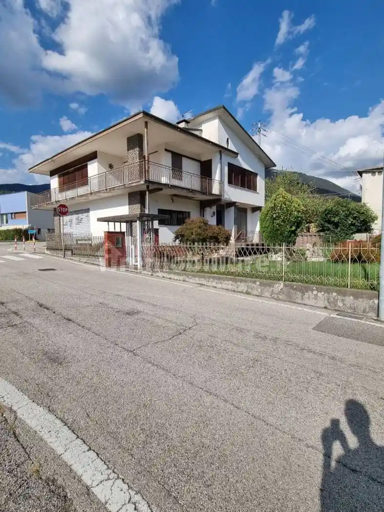 Villa in vendita a Santorso