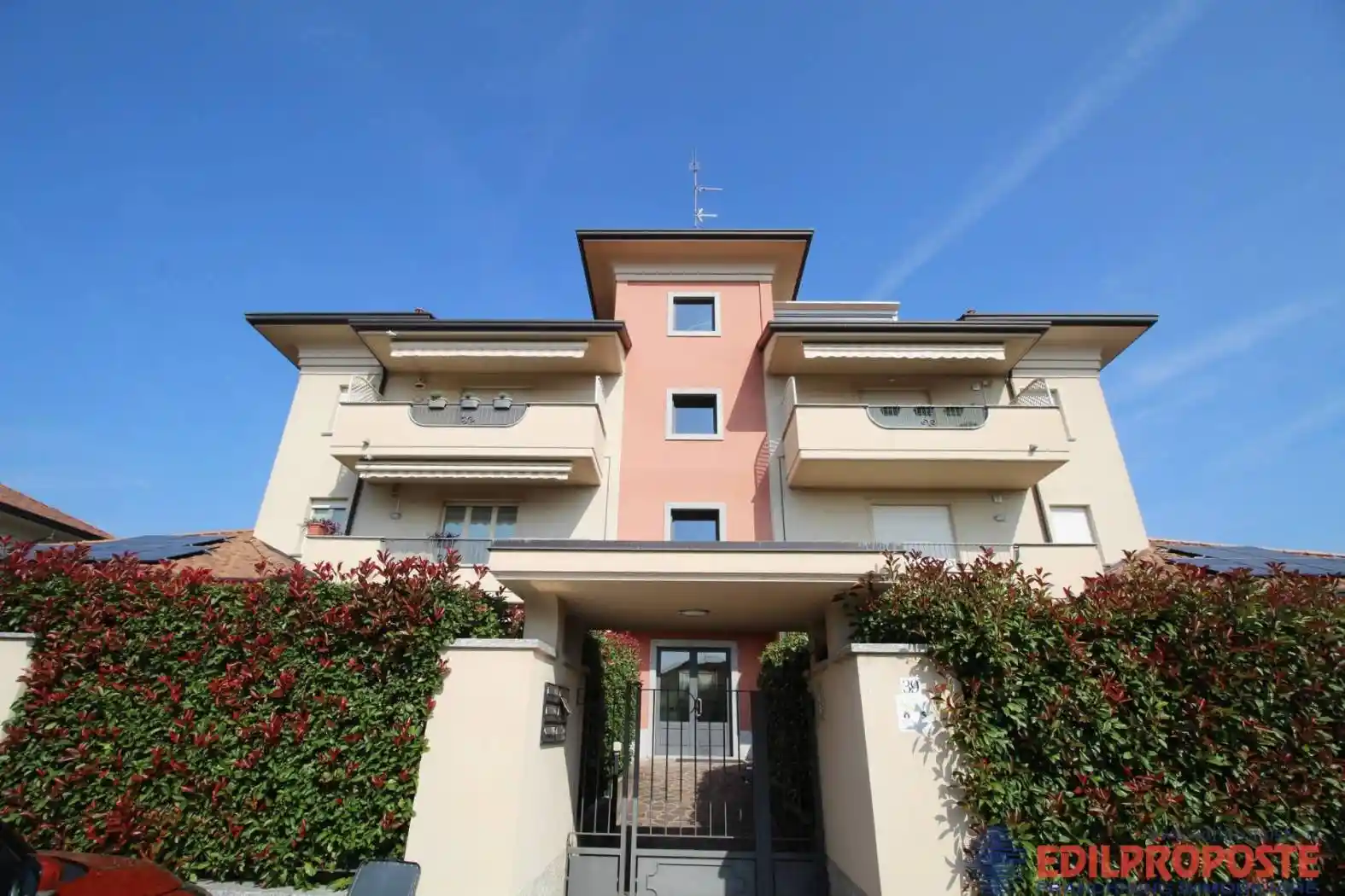 Appartamento in vendita a Lazzate