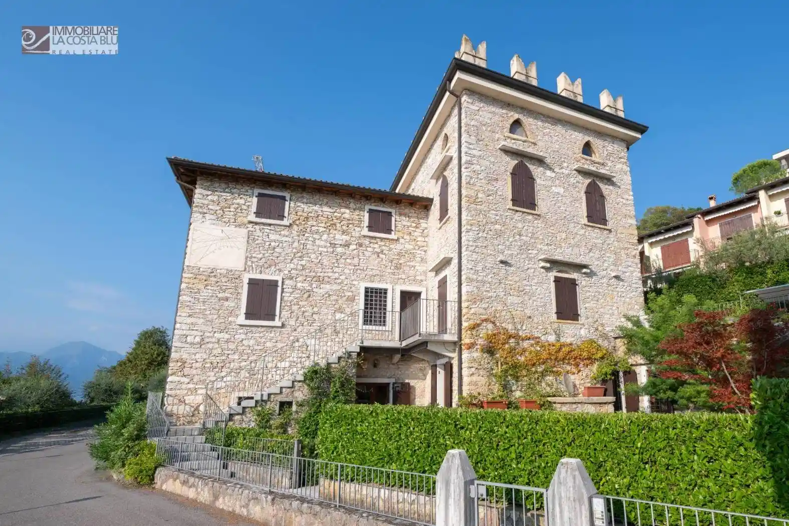 Appartamento in vendita a Torri del Benaco