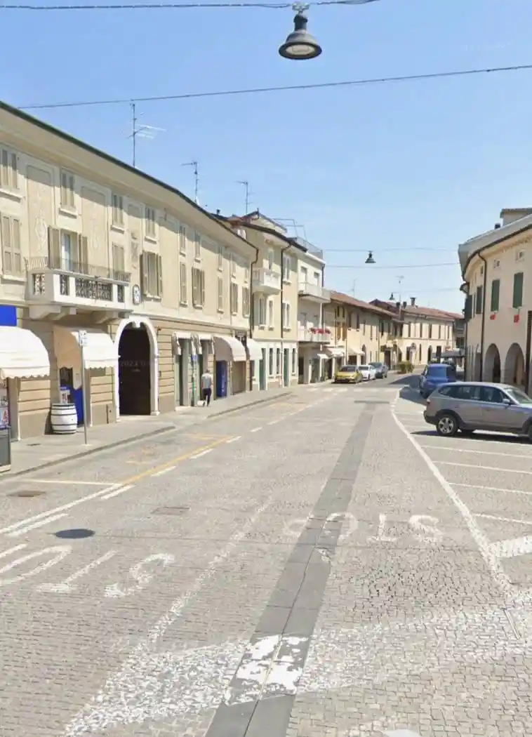 Appartamento in vendita a Dello