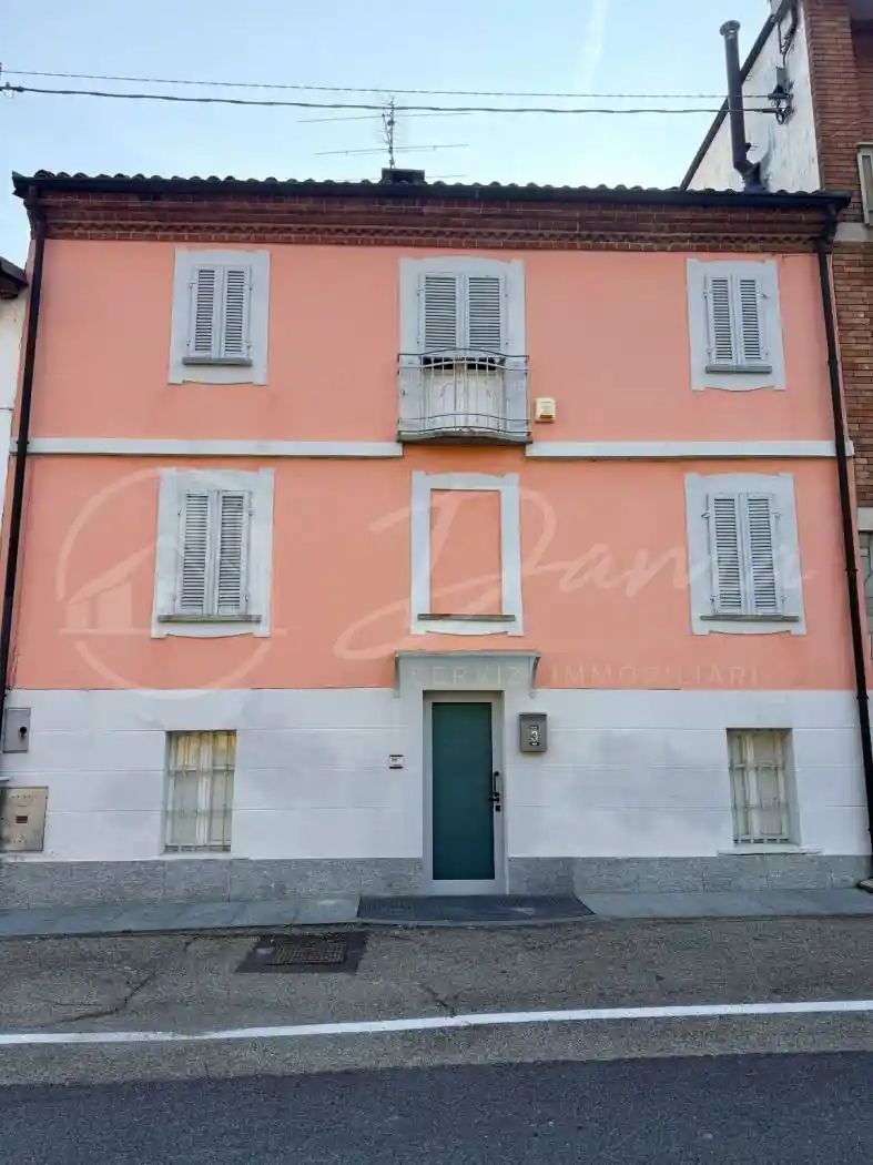 Palazzo - Edificio in vendita a Antignano