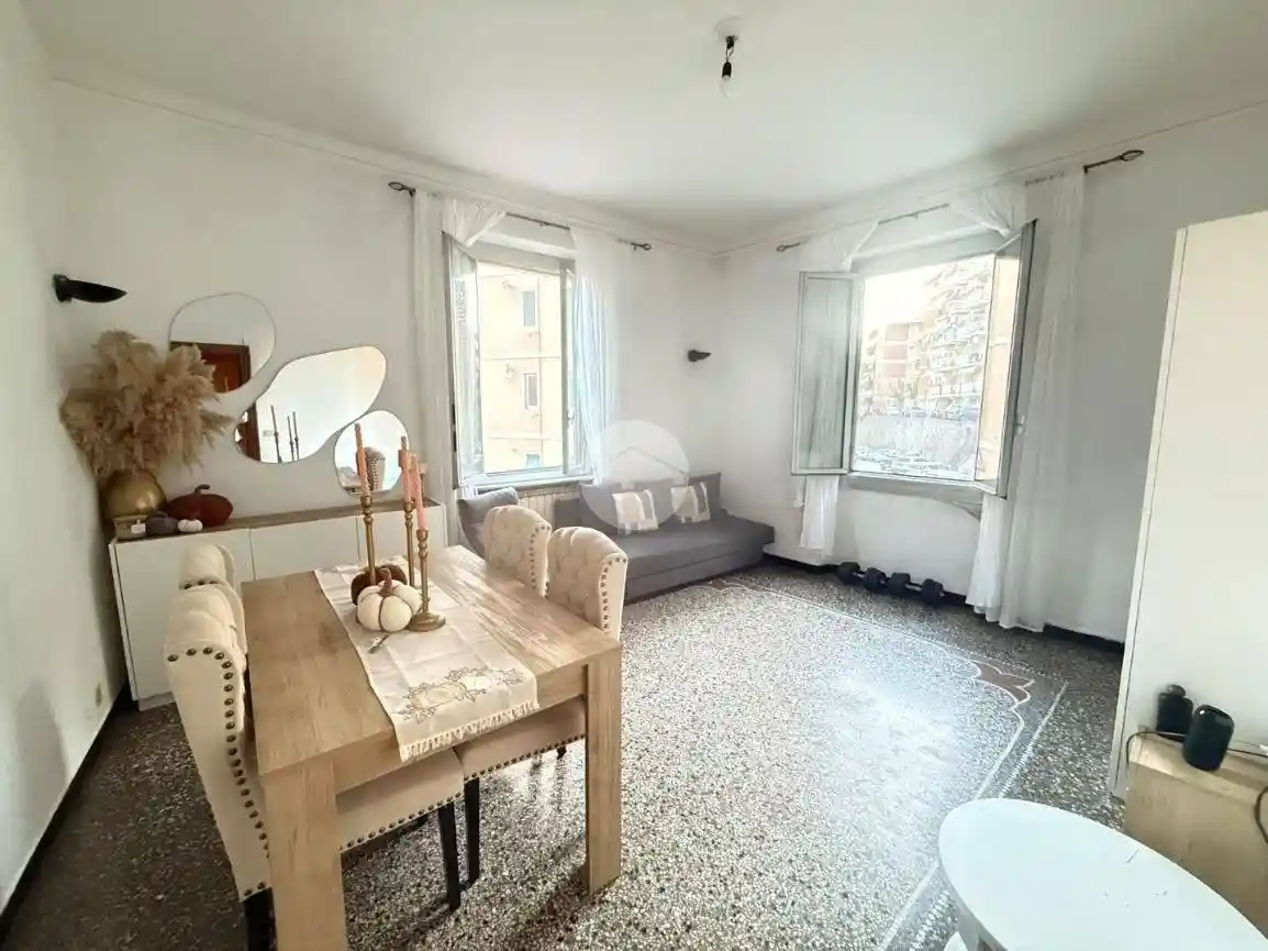 Appartamento in vendita a Genova