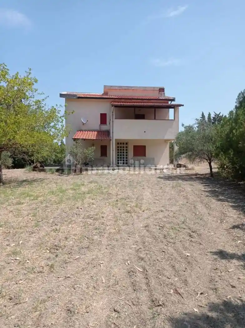 Villa in vendita a Gualtieri Sicaminò