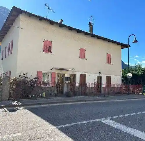 Villa in vendita a Caldes