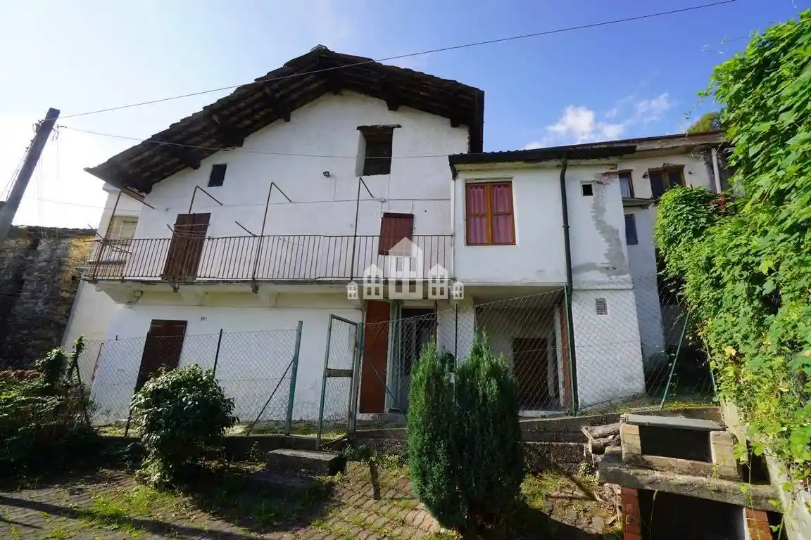 Casa indipendente in vendita a Pont-Canavese