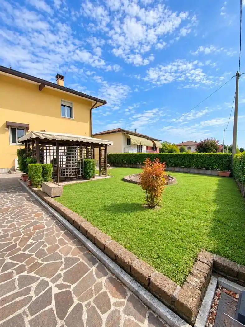 Villa in vendita a Legnago