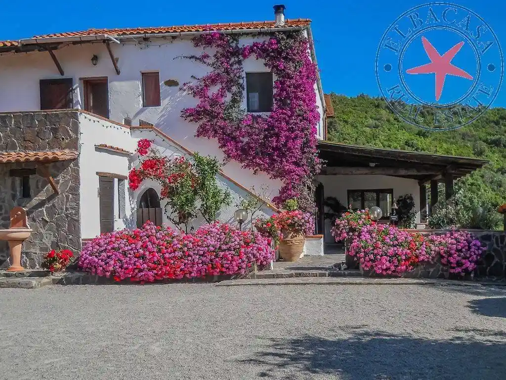 Casa indipendente in vendita a Portoferraio