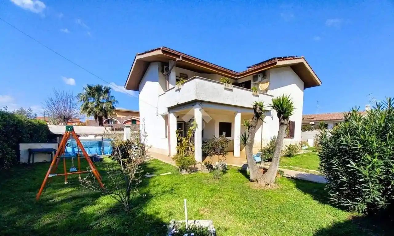 Villa in vendita a Ardea