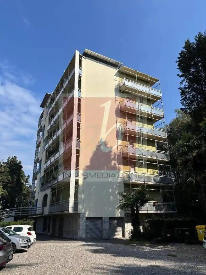 Appartamento in vendita a Leggiuno